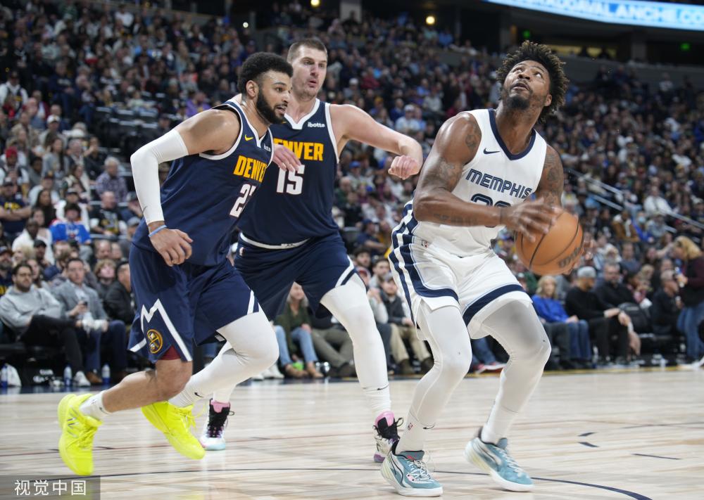 場比賽中暴 場比賽中暴