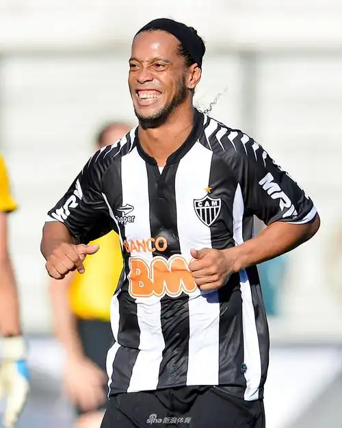 也是她比赛 也是她比赛